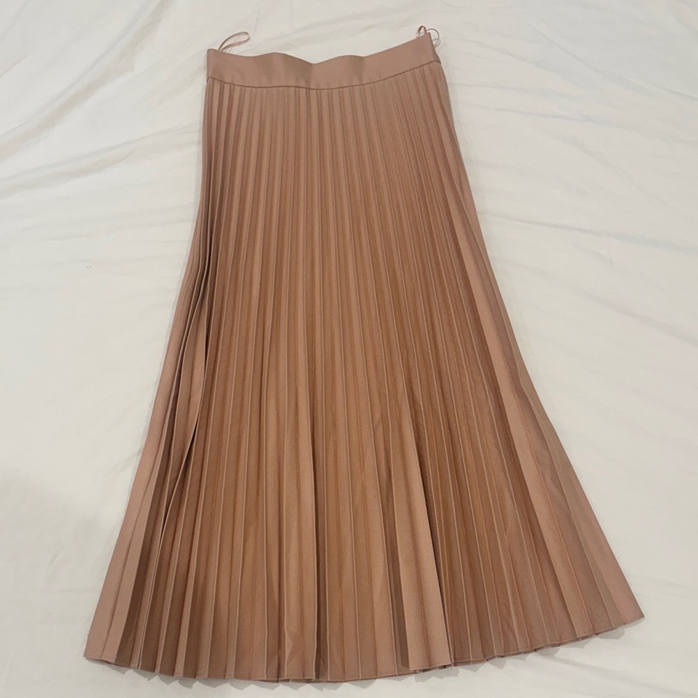 Zara Women’s pleated midi skirt